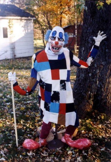 Happy's Halloween lawn clown
