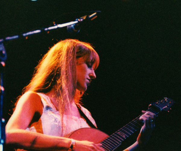 Happy Rhodes at The Bottom Line - New York, NY - August 10, 1996 (Photo by Alvin Brattli)