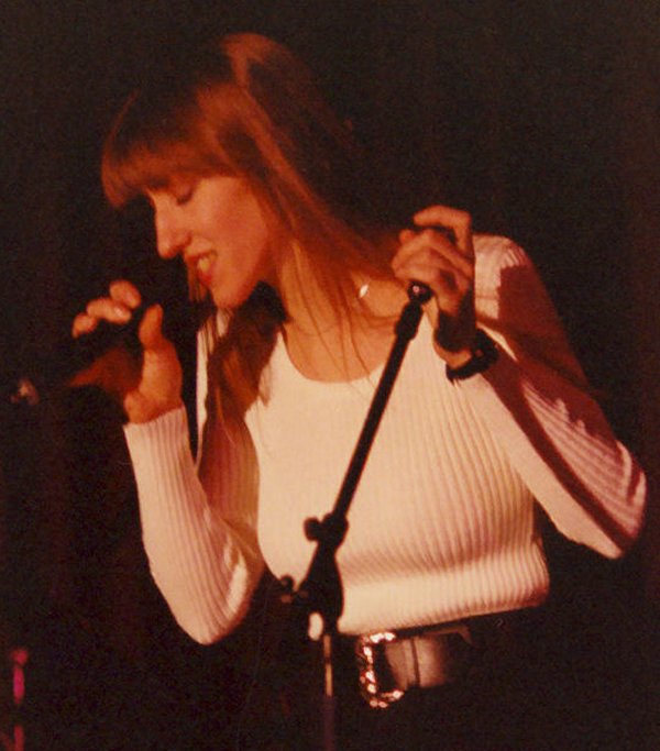 Happy Rhodes at University Museum Auditorium - Philadelphia, PA - March 21, 1992  (Photo by Joe Dembski)