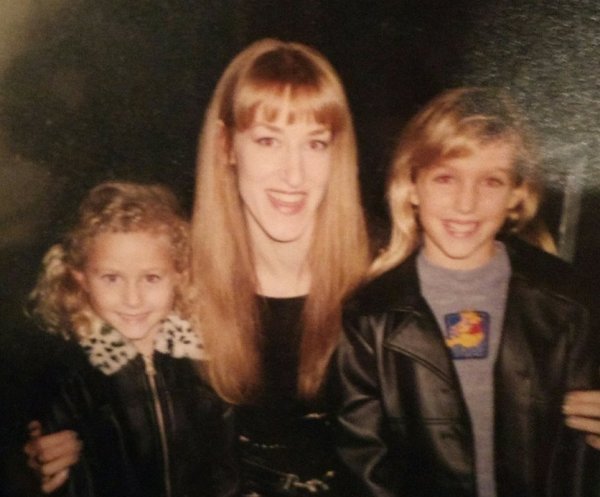 Happy Rhodes with sisters Rachel & Rhiannon at Painted Bride - Philadelphia, PA - Oct. 11, 1998